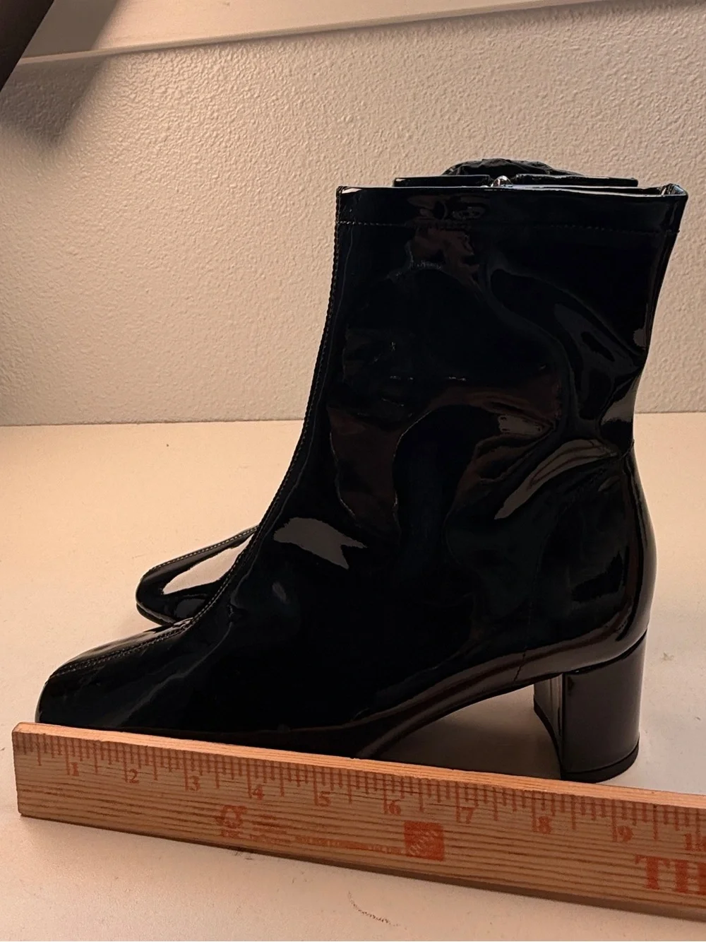 Aquatalia Ulyssa Black Patent Leather Ankle Boots Size 9.5 Italy
